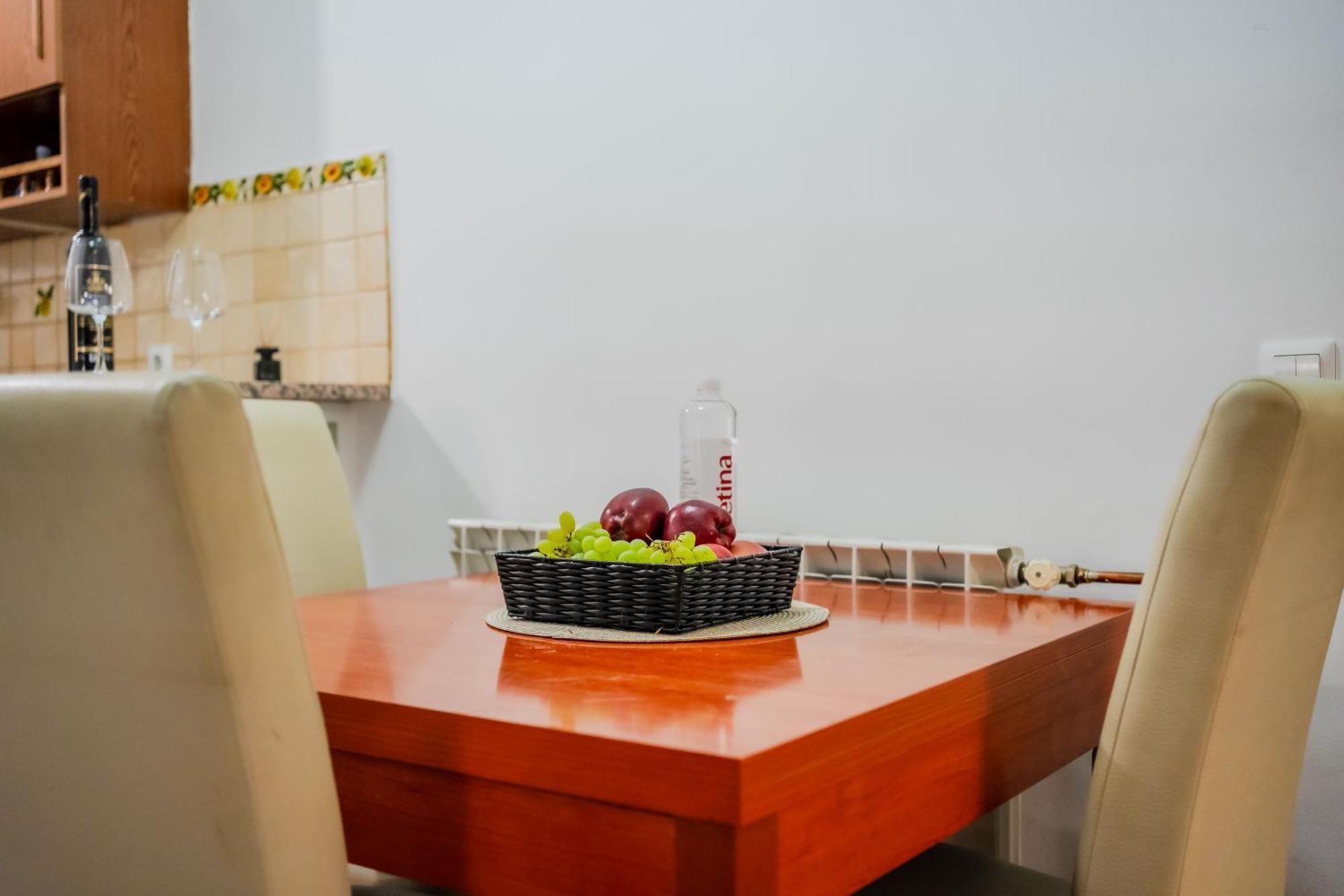 Work And Play Apartment Zagreb Buitenkant foto