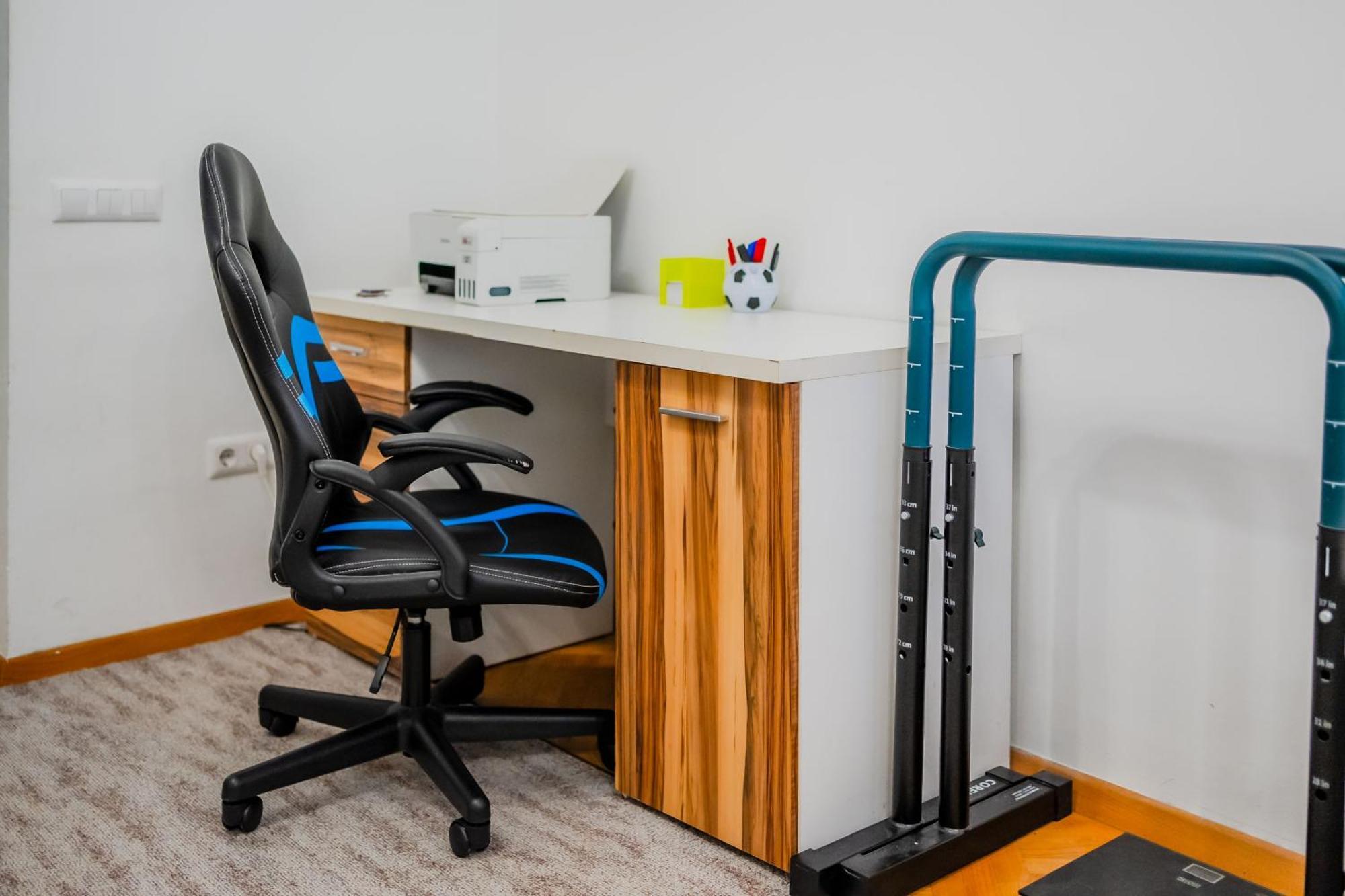 Work And Play Apartment Zagreb Buitenkant foto